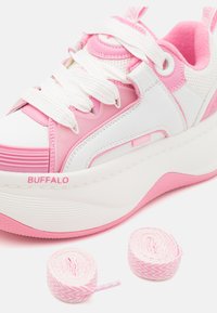 Buffalo ORCUS - Sportbačiai - white/pink