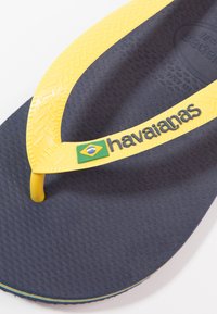Havaianas BRASIL LOGO - Sapatos para piscina - navy blue/ citrus