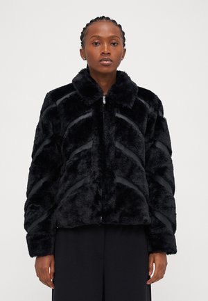 Vero Moda Petite VMSONJALUIS JACKET - Ziemas jaka - black