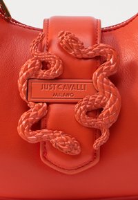 Just Cavalli ICONIC SNAKE PUFFY - Ručna torba - exuberance