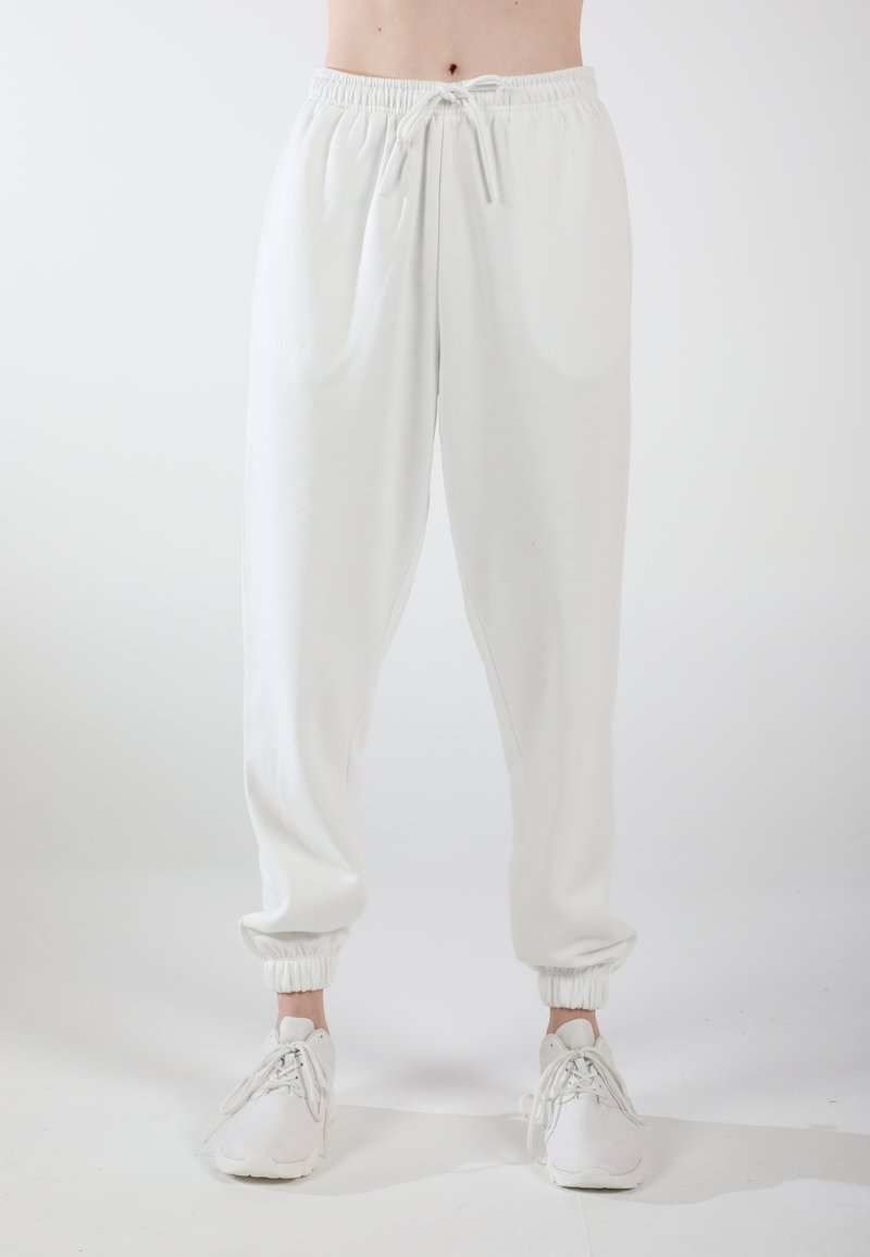 EOSELIO LOOSE FIT  - Jogginghose - cloudy white