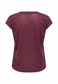Haut ajusté à manches courtes pour femmes en tissu magenta foncé scintillant, vu de dos avec un col rond.