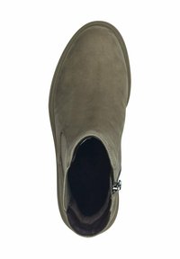 Bottines vert olive à finition en cuir lisse, à bout rond et fermeture éclair sur le côté. Doublure intérieure noire et détails de couture minimalistes.