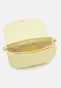 Marc O'Polo VIVI - Skulderveske - tender buttercup
