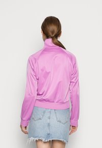 Monki Träningsjacka - pink