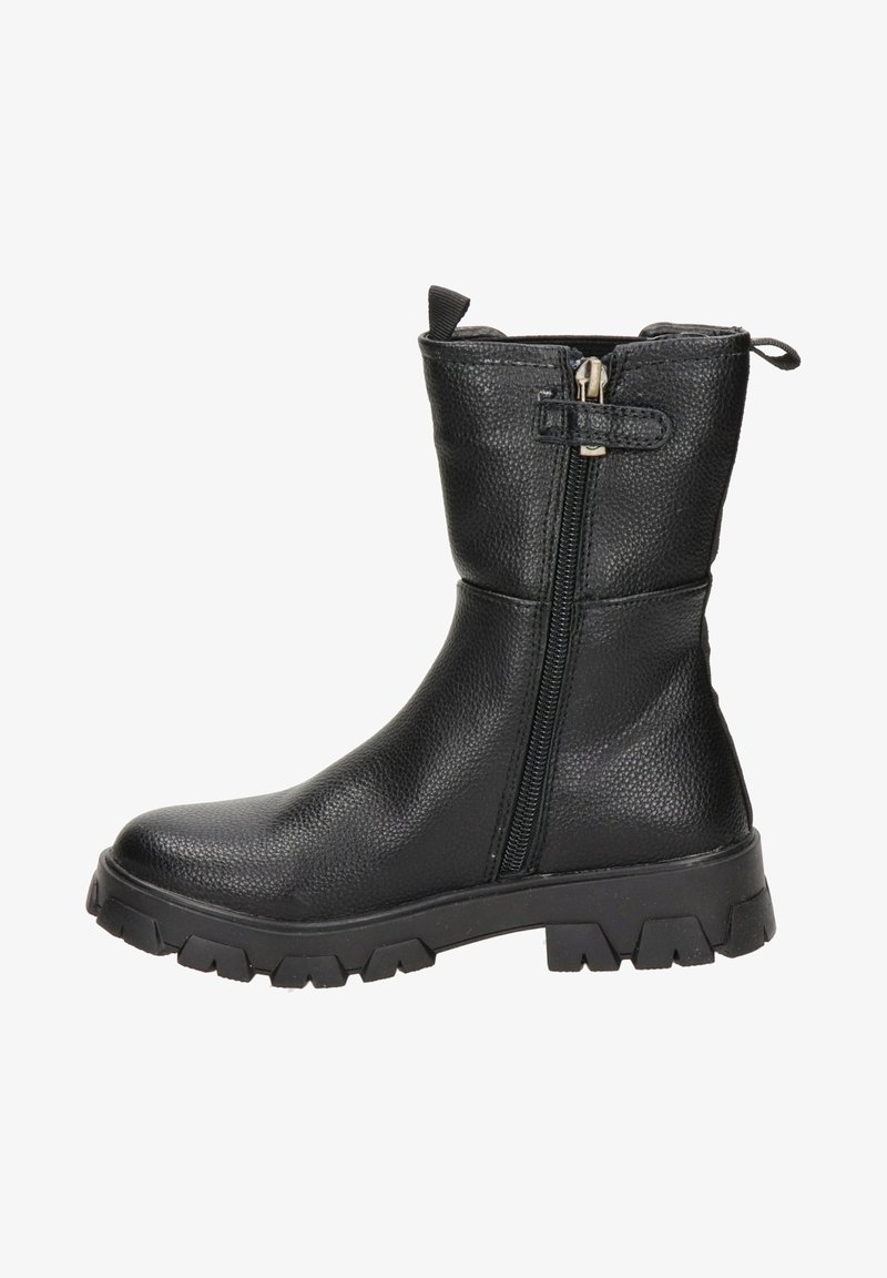 Botte mi-mollet en cuir noir texturé avec fermeture éclair latérale, détail de sangle près du haut, languettes de tirage et semelle épaisse en caoutchouc cranté pour une bonne accroche.