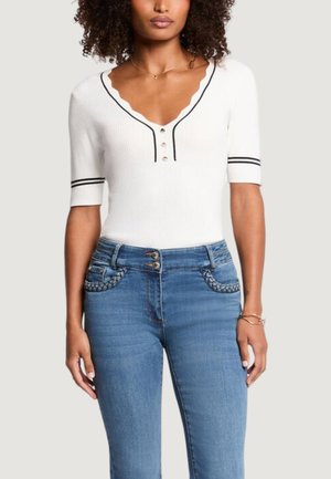 T-shirt con stampa - white