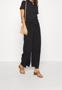 Vero Moda Camicetta - black