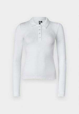 Witte lange mouwen polo shirt van ribgebreid stof, met een kraag, een vijfknops sluiting en een getailleerd ontwerp. Geen patronen of accenten zichtbaar.