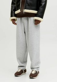 Jack & Jones Pantalones deportivos - light grey melange