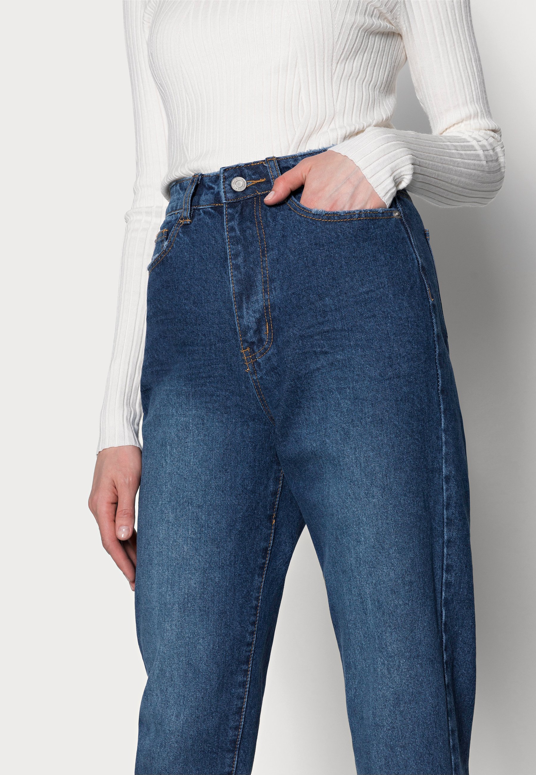 Missguided Tall RIOT MOM - Straight leg 