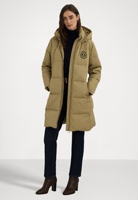 Lauren Ralph Lauren Petite CREST-PATCH HOODED DOWN COAT - Páperový kabát - beige