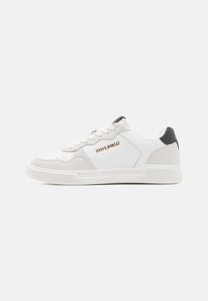 Just Cavalli Baskets basses - white