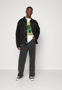 Market RUNS THE WORLD MOCK  - Camisola de manga comprida - white