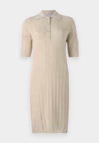Robe en maille beige longueur genoux avec manches courtes, col, patte de boutonnage et motif vertical texturé sur toute la surface.