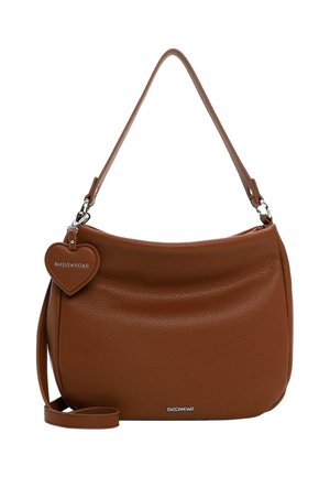 Sac à bandoulière en cuir marron avec une étiquette en forme de cœur et des logos argentés "EMILY & NOAH" à l'avant et sur l'étiquette.