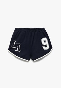 Granatowe szorty z białymi akcentami, z napisem "LA" i numerem "9" w białym kolorze po obu stronach. Elastyczny pas, miękki materiał bawełniany.