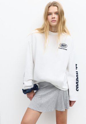 PULL&BEAR PRINTED  - Maglietta a manica lunga - white