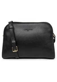 Borsa a tracolla in pelle nera con parte superiore arrotondata, tracolla regolabile, dettagli in hardware dorato e logo "LANCASTER PARIS" impresso.