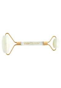 Jade ansiktsroller med en vit stenyta, metallaccenter i guldton och ett handtag med texten "EASY LIVIN’." Slät yta, klassisk design.