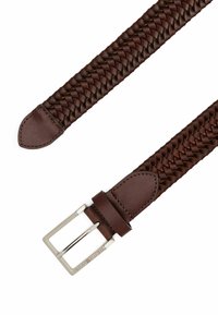 Brauner geflochtener Ledergürtel mit einer silbernen rechteckigen Schnalle. Verfügt über glatte Lederelemente an beiden Enden. Strukturiertes Design auf der gesamten Länge.