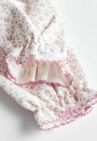 Thumbnail Image 9