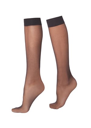 Medias negras transparentes hasta la rodilla mostradas en una pierna de maniquí sobre un fondo blanco, con la parte superior reforzada.