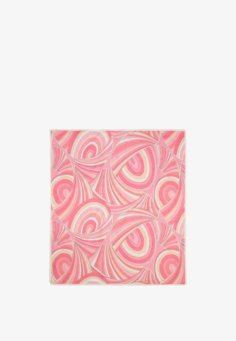 Textile rose à motifs avec des lignes tourbillonnantes dans des nuances variées de rose et de crème, créant un design abstrait aux courbes douces.