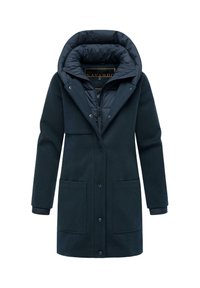 Navyblauwe jas met een afneembare gewatteerde capuchon, twee voorkonten en drukknoopsluitingen, gemaakt van een textuur stof voor warmte.