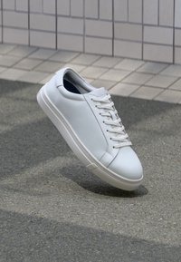 FWRADCLIFFE - Sneaker low - white