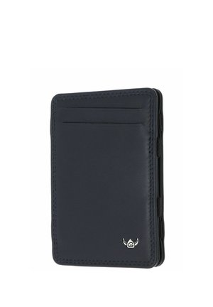 Portefeuille fin en cuir noir avec deux emplacements pour cartes et un petit emblème argenté en bas à droite, présenté fermé sous un angle.