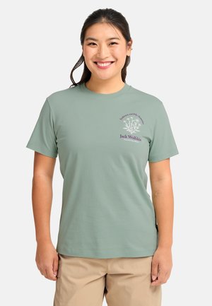 CAREFREE T W - T-shirt imprimé - plant green zinna