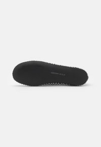 Steve Madden A LISTER - Balerínky - black