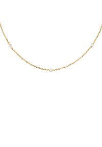 Zlatna ogrlica s lancem koja sadrži pet ravnomjerno raspoređenih malih bijelih bisera. Lanac ima dizajn uvijenih karika i glatku teksturu.