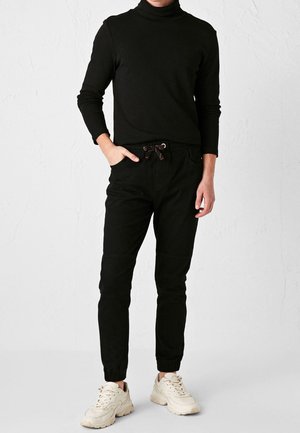 Jeans Tapered Fit - black