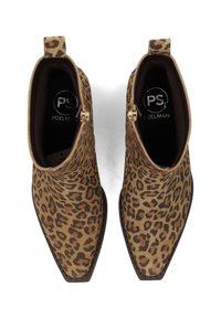 Botas de tobillo de estampado de leopardo con punta afilada, tela suave, acento de cremallera dorada y plantilla negra con marca.