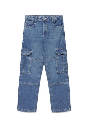 Pantalon cargo en denim bleu avec bouton à l'avant, passants pour ceinture, deux poches avant et grandes poches à rabat sur chaque cuisse.