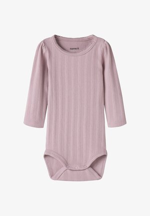 Long-sleeve bodysuit in light pink ribbed fabric, featuring a round neckline, puffed sleeves, and snap fastenings at the bottom.