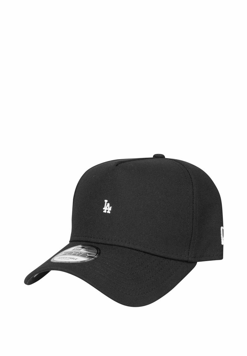 Schwarze Baseballmütze aus Stoff mit strukturiertem Design. Mit weißer "LA"-Logo-Stickerei auf der Vorderseite und einem gebogenen Schirm.