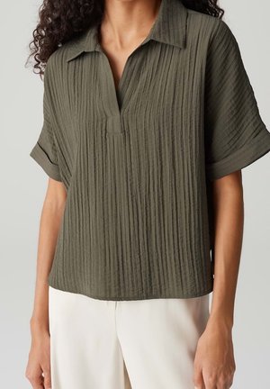 Blouse - olive