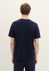 TOM TAILOR MIT STRUKTUR - T-shirt basic - sky captain blue