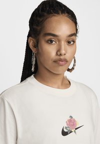 Nike Sportswear T-shirt print - sail