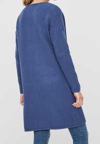 Vero Moda Chaqueta de punto - blue