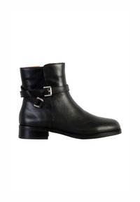 Zwarte leren enkelboots met een ronde neus, een zijgesp als detail en een lage blokhak. Glad oppervlak met minimale versieringen.