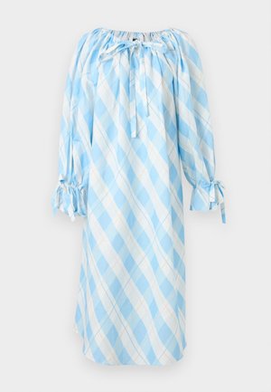 Φόρεμα μακρυμάνικο σε ανοιχτό μπλε και λευκό καρό, με ντεκολτέ που αφήνει τους ώμους ακάλυπτους, δεσιμό στο μπροστινό μέρος και στα μανίκια, φαρδιά γραμμή, μήκος μέχρι το γόνατο.