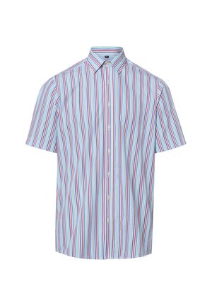 Korte mouwen blouse met knopen en verticale strepen in blauw, rood, paars en wit op een lichte achtergrond.