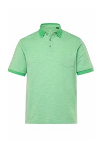 Hellgrünes Poloshirt aus strukturiertem Stoff, mit kontrastierendem, dunklerem grünen Kragen und Ärmelbündchen, Drei-Knopf-Leiste und kleiner Brusttasche.