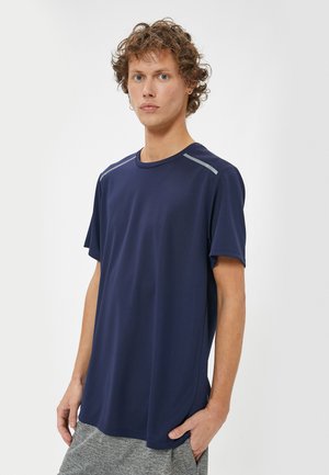 - T-shirt z nadrukiem