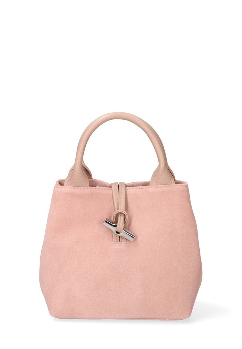Petite sac à main en daim rose avec des poignées arrondies beige clair et un fermoir en métal argenté au centre à l'avant.