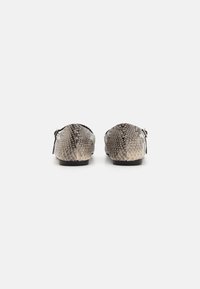 Steve Madden EZRI - Balerini cu barete - light beige